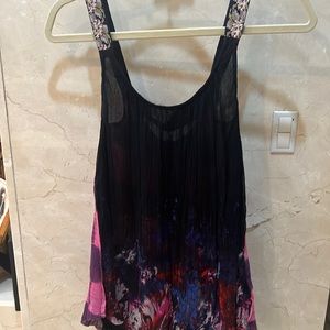 Beautiful loose top …